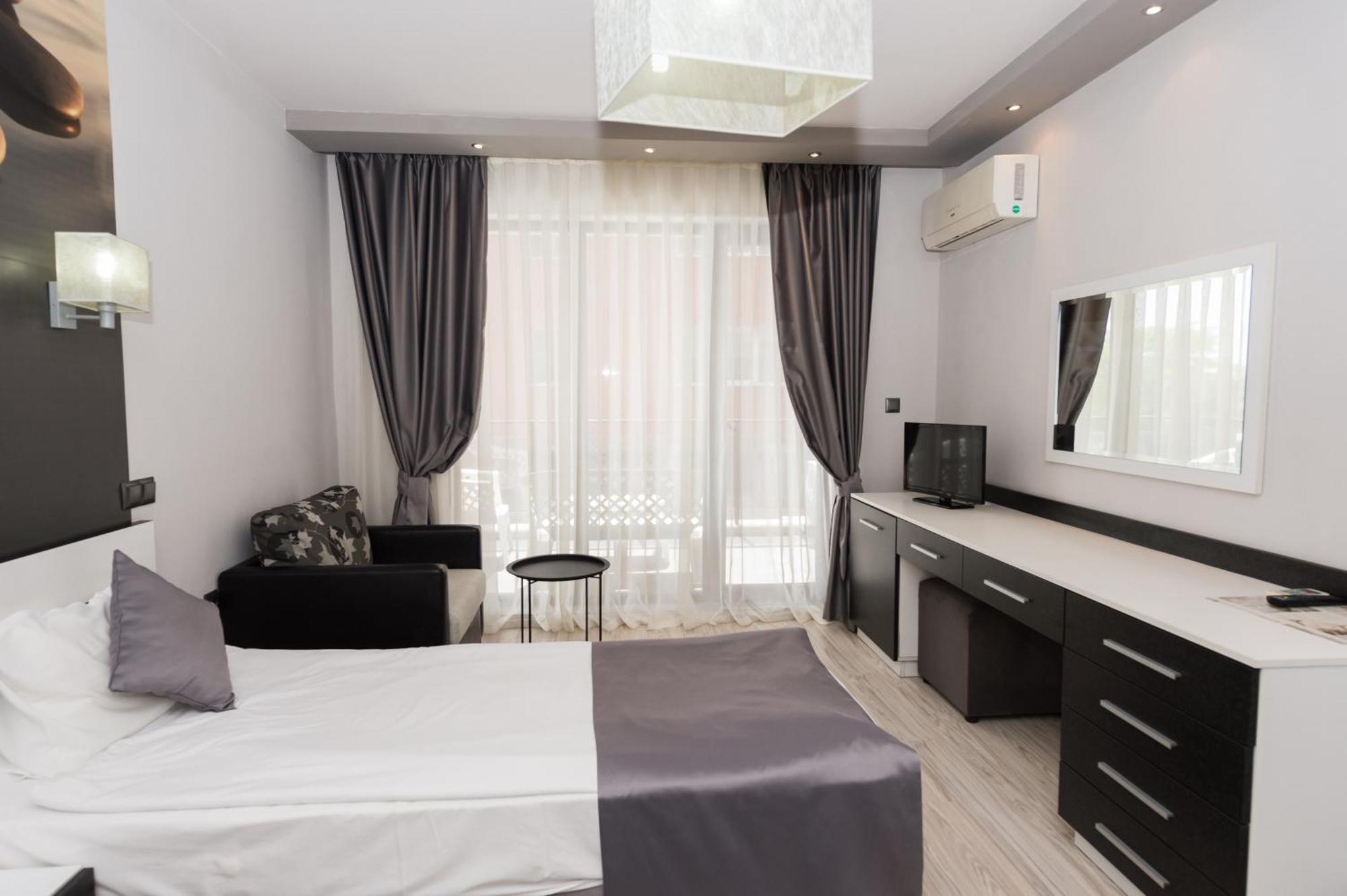 Polina Beach Sozopol Rum bild
